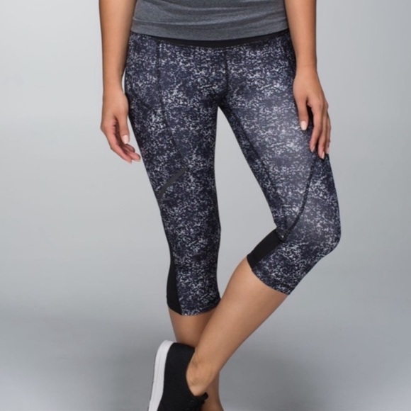 LULULEMON Journey Crop Rocky Road Sand Dune Leggings, Size 10 - Picture 3 of 11